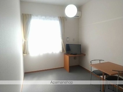 レオパレスルキア[1K/19.87m2]の玄関