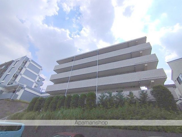 カルミアハイツの外観写真