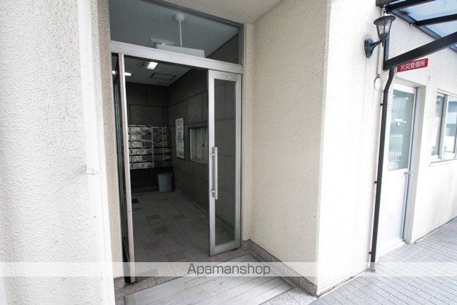 サンフラッツ新大阪本館の玄関写真
