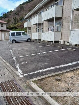 コーポサンシャイン[2LDK/52.17m2]の駐車場