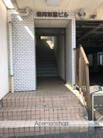柴崎東雲ビルの玄関写真