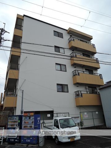 小松里マンションの外観写真