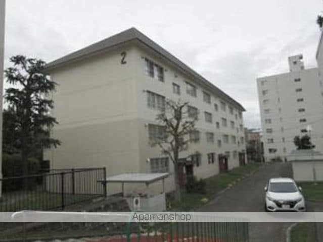 札幌西月寒団地3号棟の外観写真