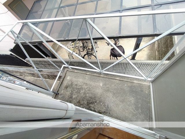 ミドルリバーの内装写真
