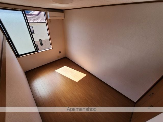 メインシティガーデン 新井弐番館の内装写真