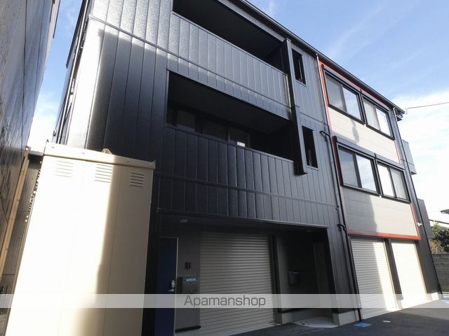 R-Garage助信の外観写真