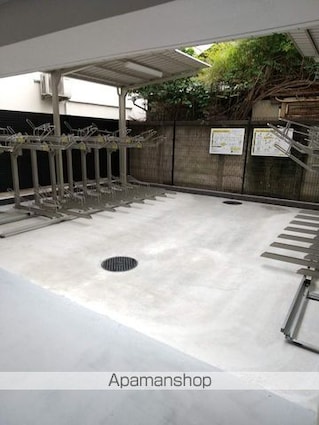 東京都中野区本町５丁目[1R/30.69m2]の共用部3