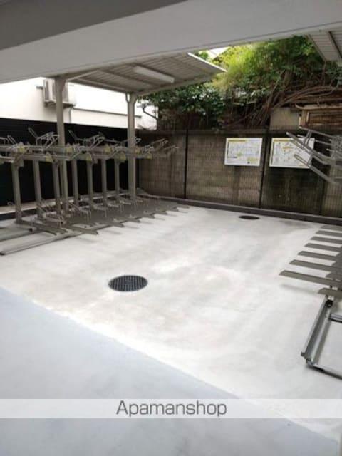 東京都中野区本町５丁目[1R/30.69m2]の共用部3