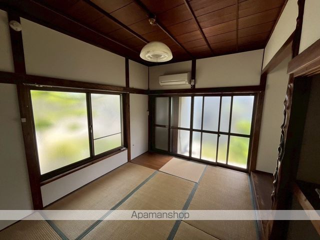 井上貸家の内装写真