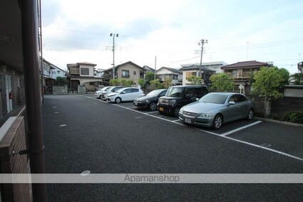 フェアリーフォレスト[1K/30m2]の駐車場1