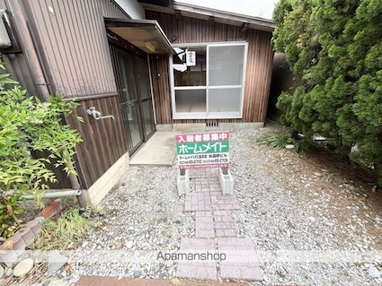 滋賀県長浜市列見町[3K/49.5m2]のエントランス