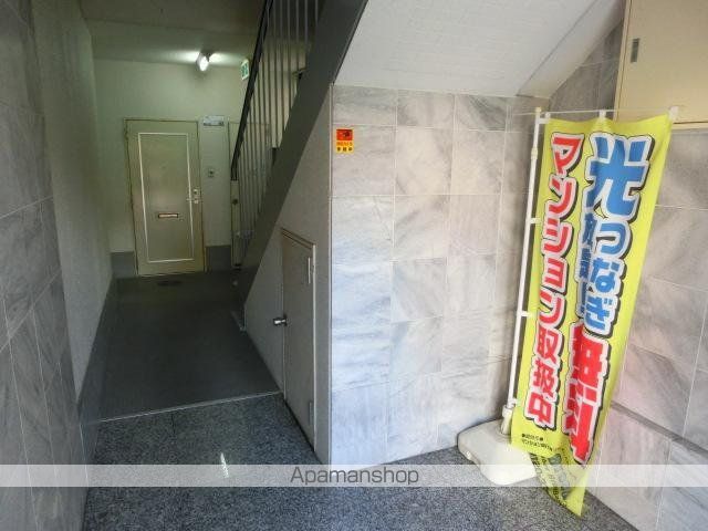 サンシャイン香里園IIIの玄関写真