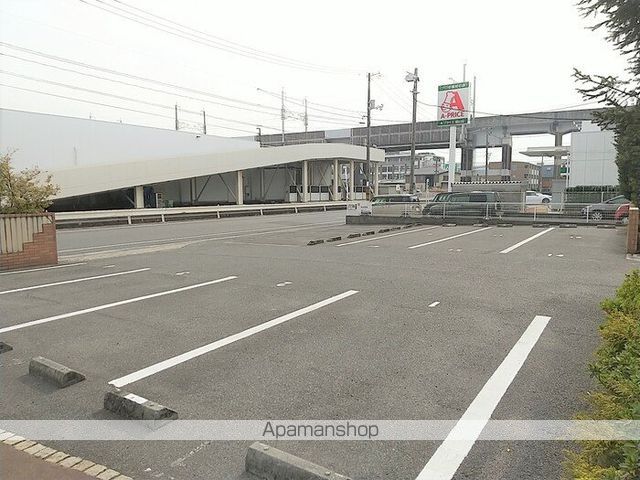 シャルルIIIのその他写真