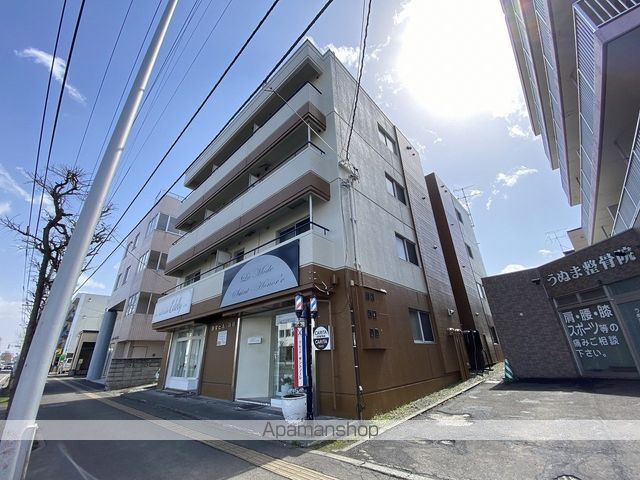 白栄ビル南郷の外観写真