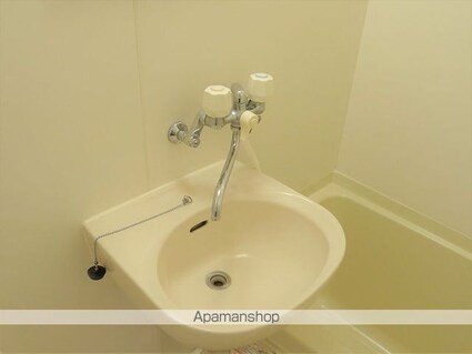 レオパレスＲｕｈｅ[1K/20.37m2]の洗面所