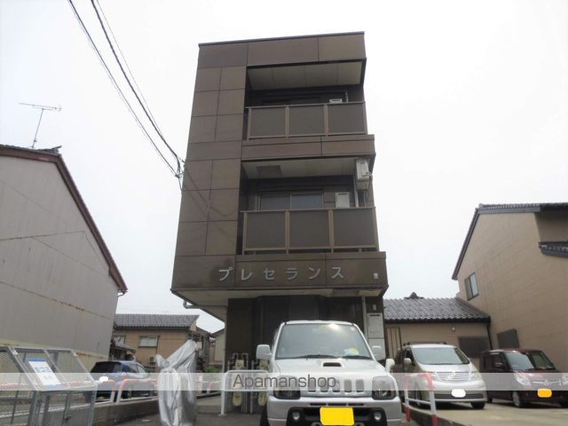 プレセランスの外観写真