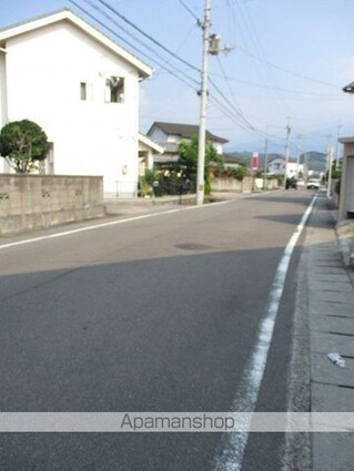 愛媛県新居浜市桜木町[1LDK/44.72m2]の周辺2