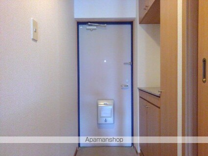 ラグジュアリー[2LDK/56.55m2]の玄関