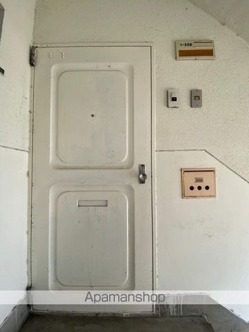 ヴィラナリー川津1号棟の玄関写真