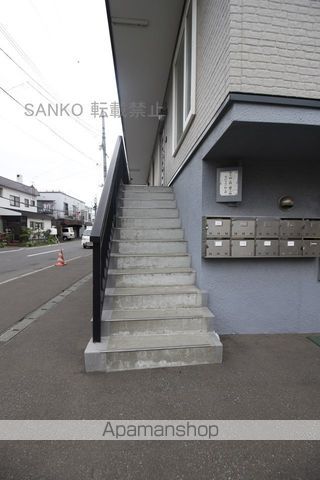 サンシャインN12の玄関写真