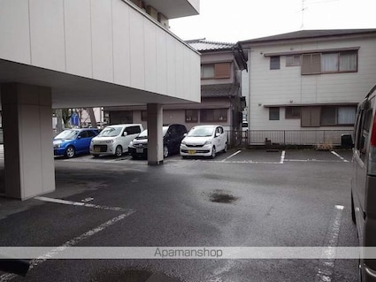 竹之内マンションⅠ[2DK/42m2]の駐車場2