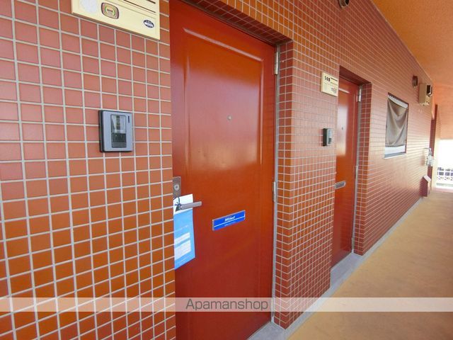 ロイヤルマンションの外観写真