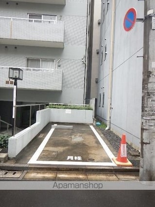 東京都江東区富岡２丁目[1R/24.17m2]の駐車場1