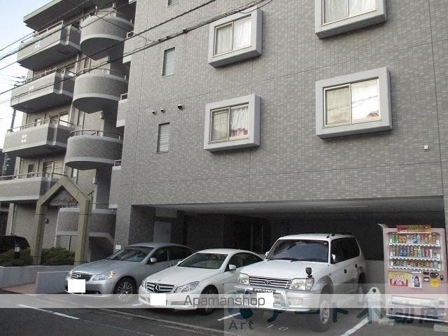 ラプラージュ緑町[1LDK/40.59m2]の駐車場