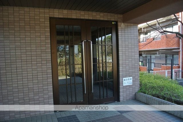 グランドパークの玄関写真