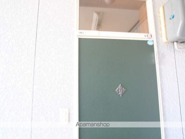 エステート新保の玄関写真