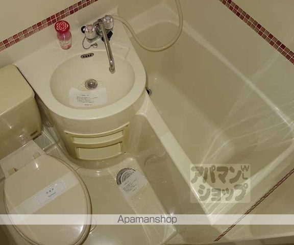 山陰本線 二条駅 徒歩10分 3階建 築44年の内装写真