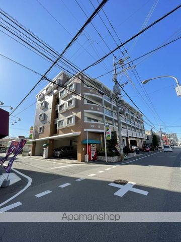 福岡市東区舞松原のマンションの外観1