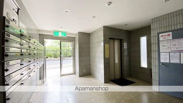 エバーグリーンプラザ岡山の玄関写真
