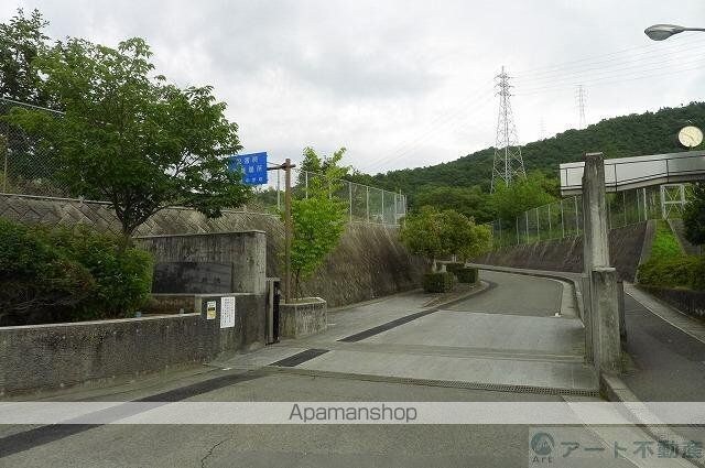 愛媛県松山市桑原５丁目[1K/22.68m2]の周辺6