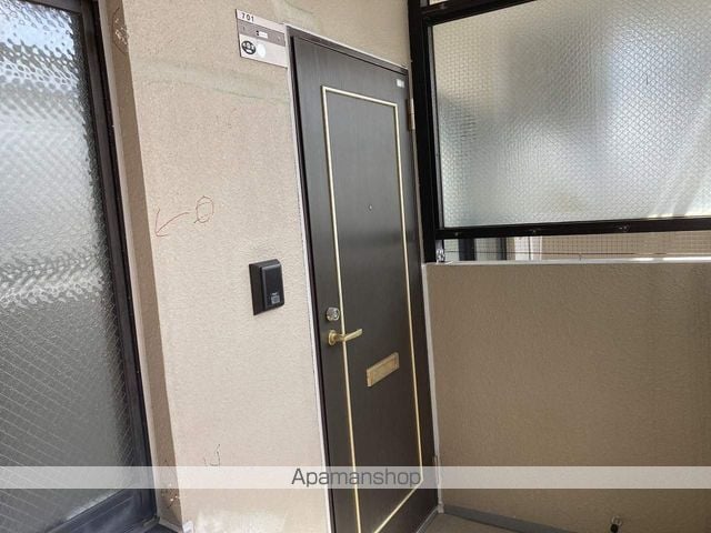 ライオンズシティ新潟の玄関写真