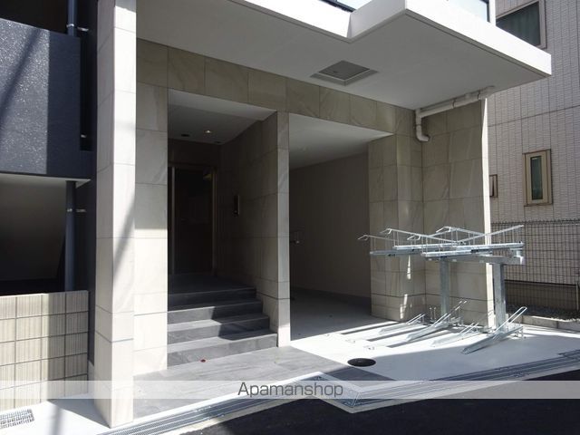 セレコート寝屋川本町の玄関写真