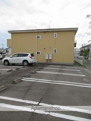 ソレイユＫ枝松Ｃ[2LDK/62.45m2]の駐車場