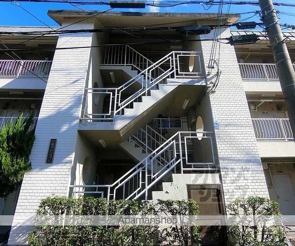 大宅マンションの外観写真