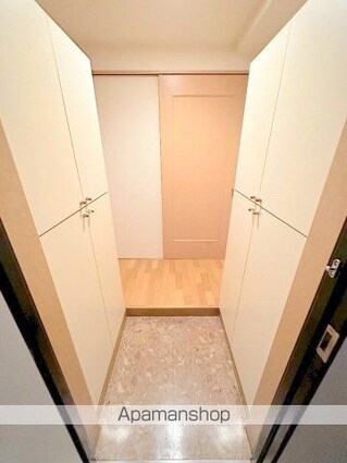グラビスコート八丁堀[1DK/35.25m2]の玄関