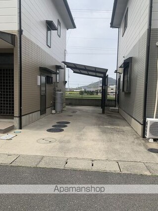 飯野ハイツⅢＢタイプ[3LDK/75.63m2]の駐車場1