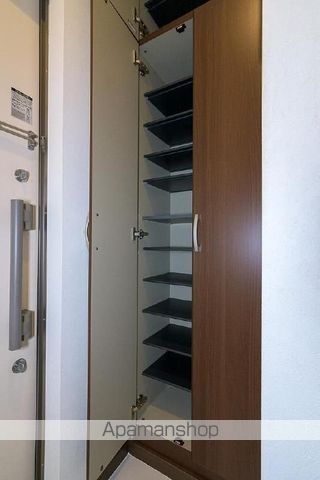 バーンメアオ ZIZIの内装写真