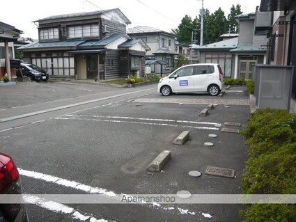 カーム[1LDK/42m2]の駐車場
