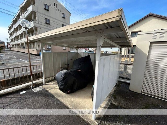 ルミエールANDO Aの内装写真