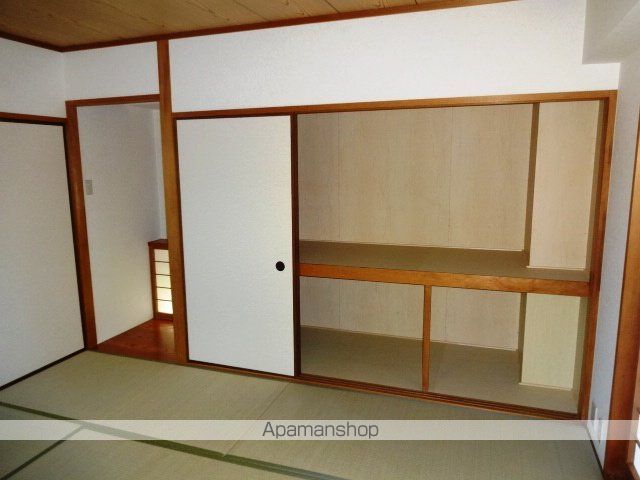 白鷹松下町マンションの内装写真