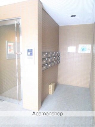 東京都中野区中野３丁目[1K/20m2]のエントランス
