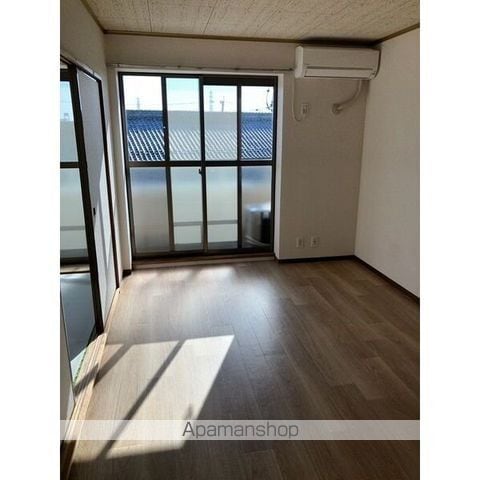 セラミック加藤の内装写真
