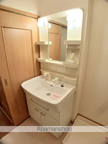 メゾン コリーヌIIIの内装写真