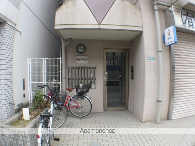 プティソレイユの玄関写真