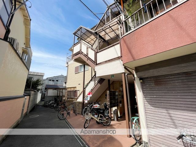 昌栄ハイツの外観写真
