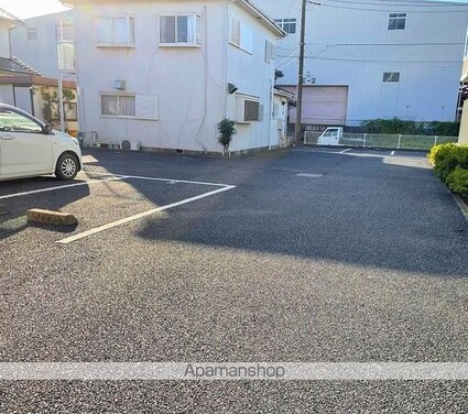 レオパレスティアラ[1K/22.35m2]の駐車場